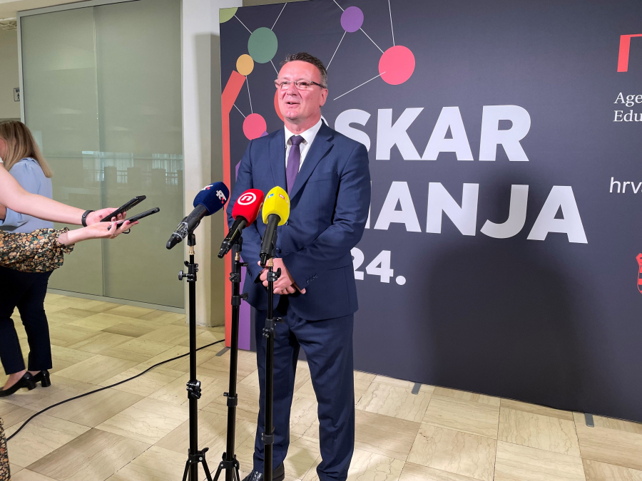 Održana 20. po redu dodjela nagrada izvrsnim učenicima