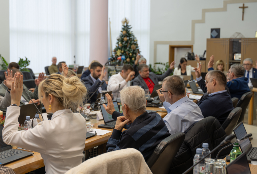 USVOJEN ŽUPANIJSKI PRORAČUN ZA 2026. GODINU TEŽAK GOTOVO 163 I POL MILIJUNA EURA