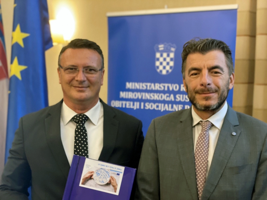 GOTOVO MILIJUN KUNA BRODSKO-POSAVSKOJ ŽUPANIJI ZA PROJEKT "OSIGURAVANJE ŠKOLSKE PREHRANE U RIZIKU OD SIROMAŠTVA 21./22."
