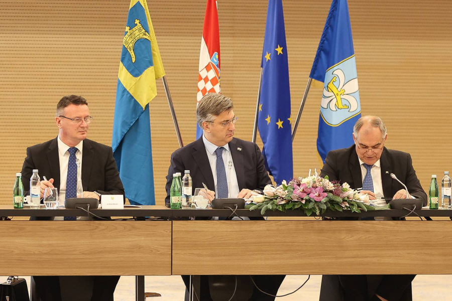 ODRŽAN SASTANAK VLADE SA ŽUPANIMA TE PREDSTAVNICIMA UDRUGE GRADOVA I HRVATSKE ZAJEDNICE OPĆINA