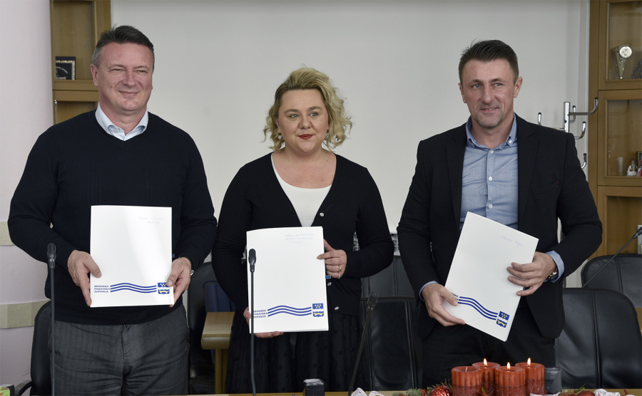 POTPISAN SPORAZUM ZA PROVEDBU PROJEKTA "RU:TOPIA- ZAJEDNICA PO MJERI MLADIH 3"