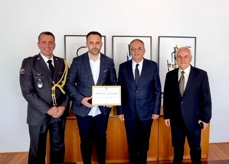 Veleposlanik Republike Kosovo uručio zahvalnicu Brodsko-posavskoj županiji