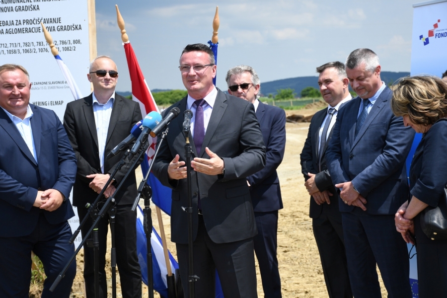Započeli radovi na izgradnji uređaja za pročišćivanje otpadnih voda aglomeracije za grad Novu Gradišku  i naselja općina Cernik i Rešetari