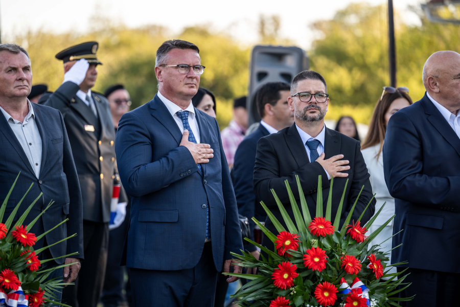 SVEČANO OBILJEŽEN DAN SJEĆANJA NA POGINULE HRVATSKE BRANITELJE