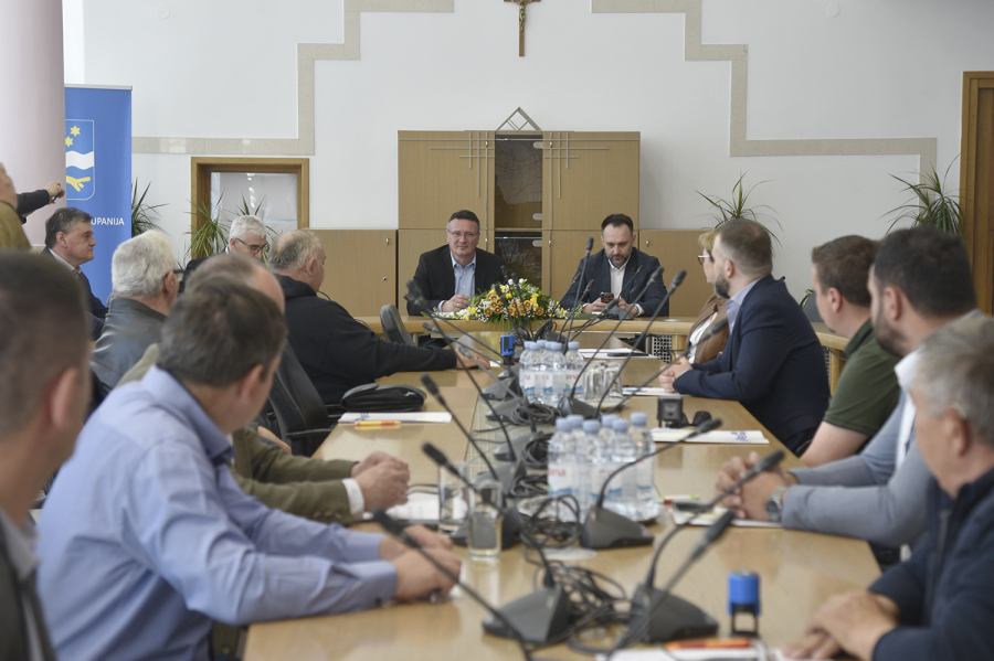 Potpisani ugovori za dodjelu financijskih sredstava za financiranje jednokratnih aktivnosti udruga iz područja poljoprivrede