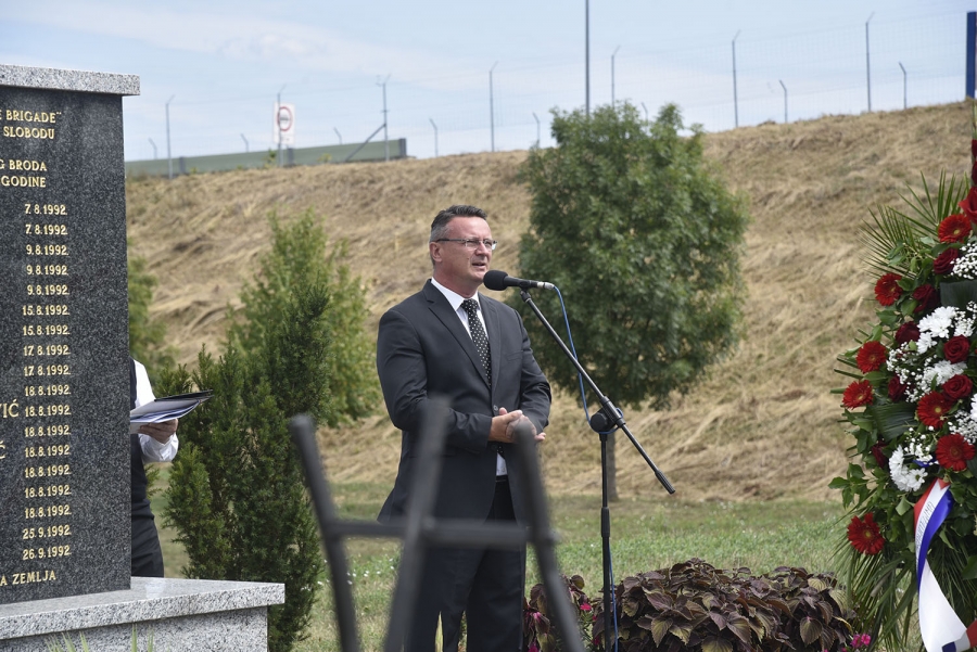 PRISJEĆANJE NA POGINULE BRANITELJE 105. BJELOVARSKE BRIGADE