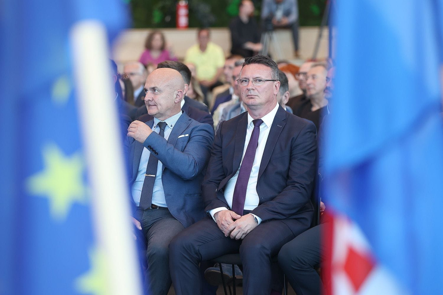 ŽUPAN MARUŠIĆ NA SVEČANOJ SJEDNICI OSJEČKO-BARANJSKE ŽUPANIJE
