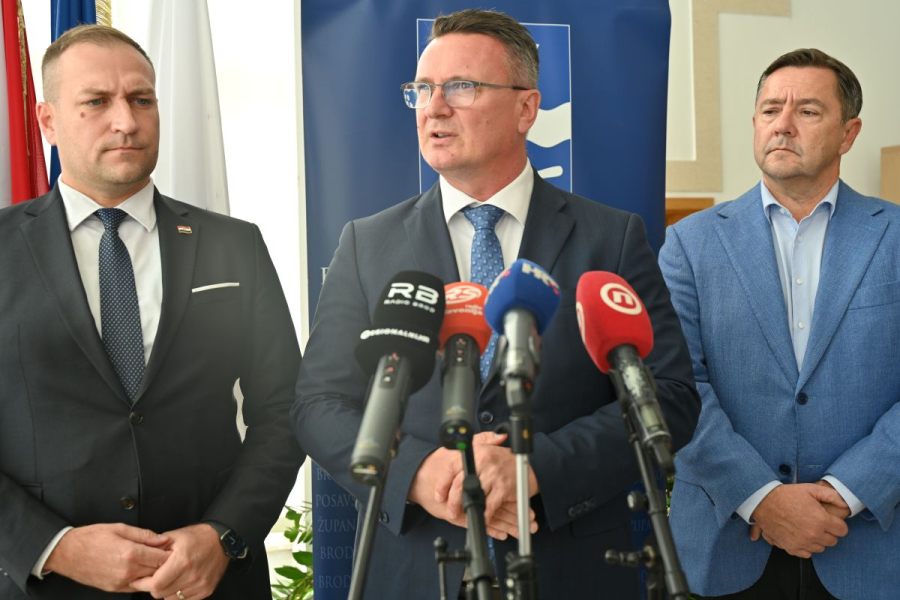 MINISTAR POLJOPRIVREDE DAVID VLAJČIĆ U BRODSKO-POSAVSKOJ ŽUPANIJI: GLAVNA TEMA AFRIČKA SVINJSKA KUGA