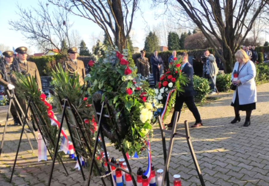UZ 32. OBLJETNICU 101. BOSANSKOBRODSKA BRIGADA HVO PRIMILA ODLIKOVANJE
