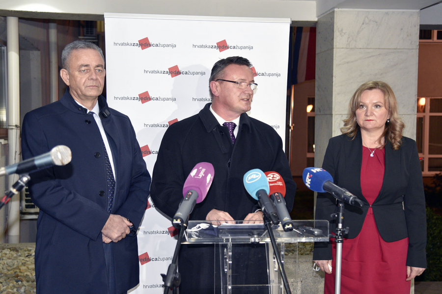 Župani u Slavonskom Brodu o aktualnostima u obrazovanju, zdravstvu i javnom prijevozu
