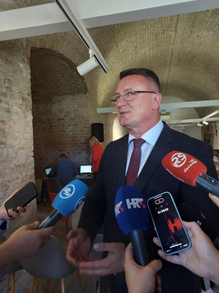 ŽUPAN MARUŠIĆ NA SKUPU S TEMOM „KARDIOVASKULARNI RIZICI I ŠEĆERNA BOLEST, PREVENCIJA I LIJEČENJE“