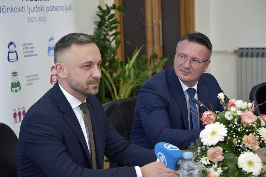 POTPISANO 16 UGOVORA IZ PROGRAMA "ZAŽELI" VRIJEDNIH PREKO 15 MILIJUNA EURA