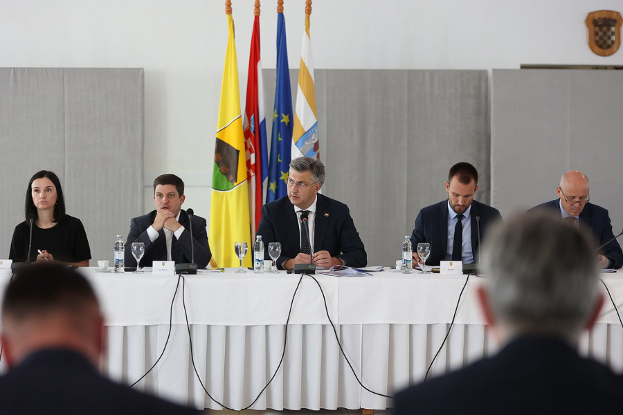 ODRŽANA XV. SJEDNICA SAVJETA ZA SLAVONIJU BARANJU I SRIJEM